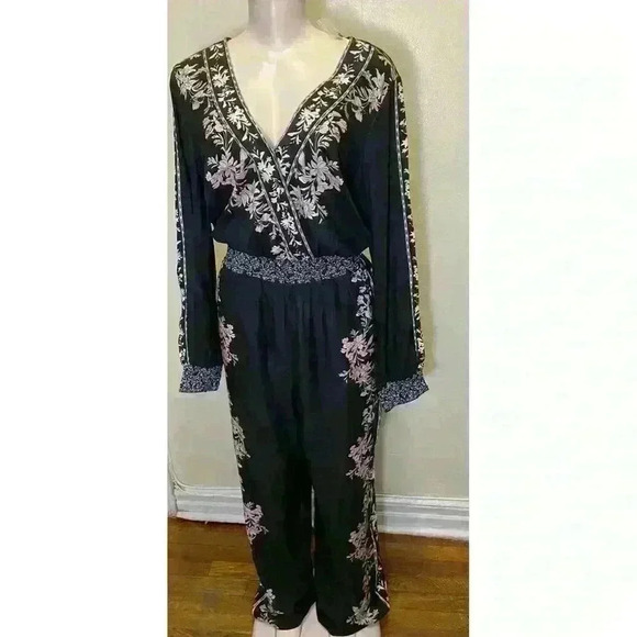 NWT Denim Zip Jumpsuit - VENUS - Picture 2 of 12